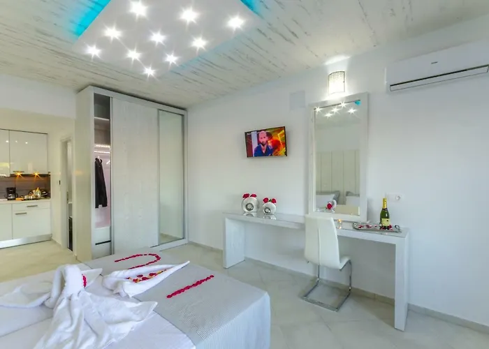 Вилла Ftelia Luxury *