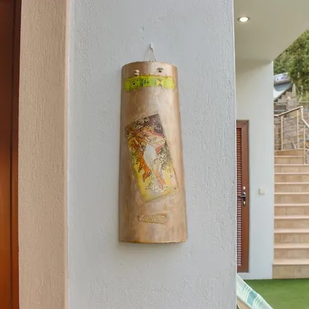 Ftelia Luxury Studios *