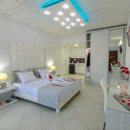 Ftelia Luxury Studios * Megali Ammos (Skiathos)