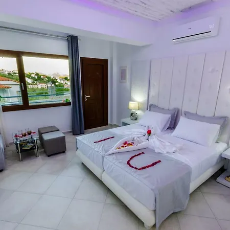 Ftelia Luxury Studios * Megali Ammos (Skiathos)